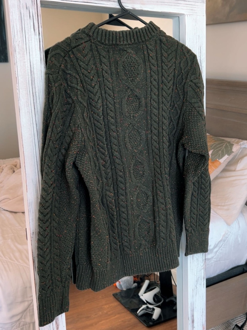 L.L. Bean Dark Green Cable Knit Crewneck Sweater - Picture 4 of 4